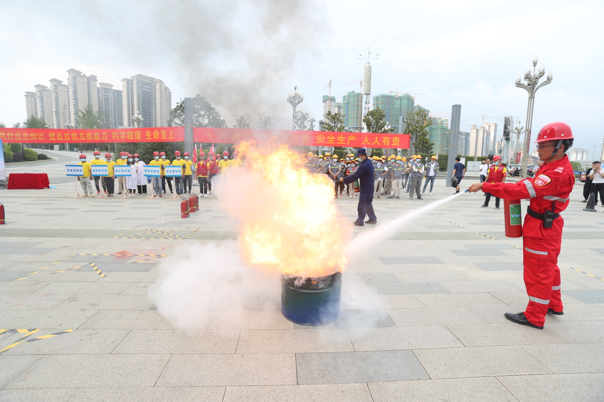 火災危險預防及救援逃生演練 (3).JPG